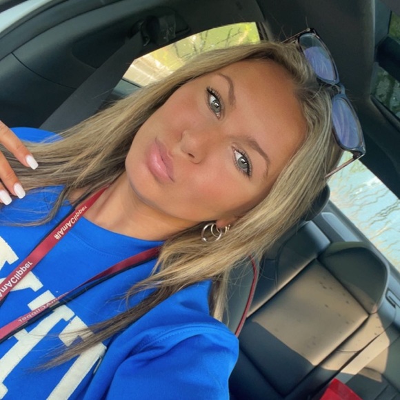 Meet your Posher, Rachael - Picture 2 of 3